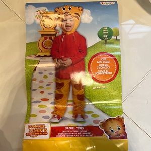 Daniel Tiger’s Neighborhood Halloween costume size 2T complete